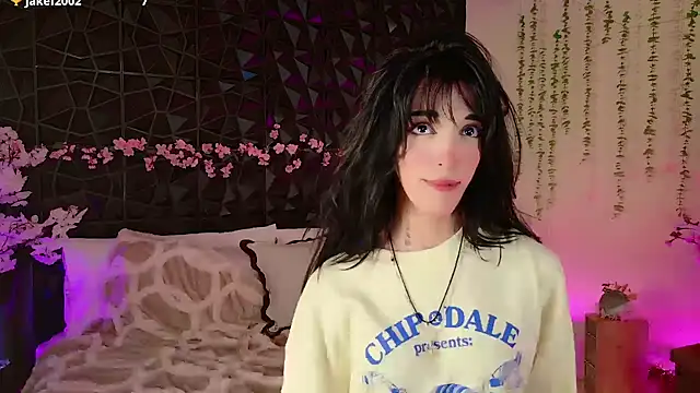 Snapshot of Finibondi chatting on 10.09.25 Finibondi online show from 10.09.25