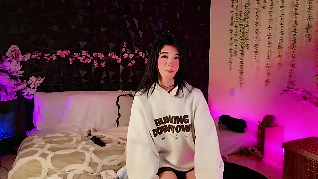 Snapshot of Finibondi chatting on 10.17.25 Finibondi online show from 10.17.25