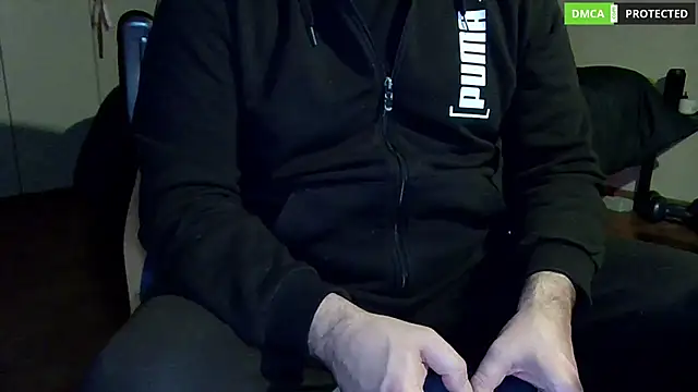 Snapshot of MultiOrgasmicLover chatting on 12.06.24 MultiOrgasmicLover online show from 12.06.24