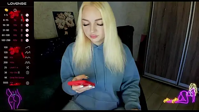 Stella  Cox online show from 10.16.25