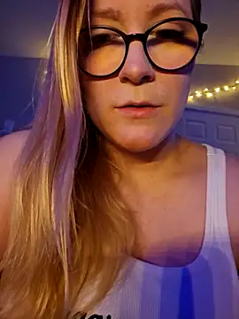 Snapshot of Paynted_Lady chatting on 12.22.25 Paynted Lady online show from 12.22.25