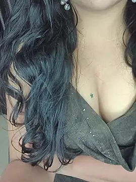 Tanvi-patil online show from 12.17.25