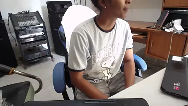 yohatinelly07 online show from 11.22.25