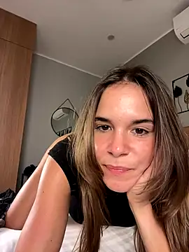 Snapshot of JuicyFruits93 chatting on 11.28.25 JuicyFruits93 online show from 11.28.25