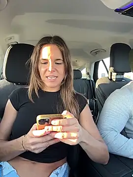 Snapshot of JuicyFruits93 chatting on 12.15.25 JuicyFruits93 online show from 12.15.25