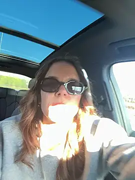 JuicyFruits93 online show from 02.04.26