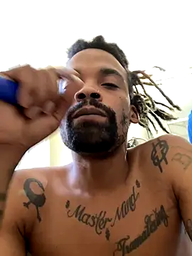 Snapshot of 1BeautyN1Beast chatting on 12.01.24 1BeautyN1Beast online show from 12.01.24