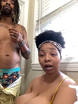 Snapshot of 1BeautyN1Beast chatting on 12.04.24 1BeautyN1Beast online show from 12.04.24