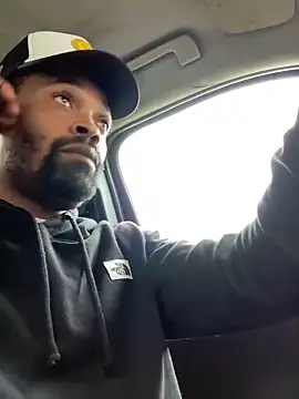 Snapshot of 1BeautyN1Beast chatting on 12.09.24 1BeautyN1Beast online show from 12.09.24