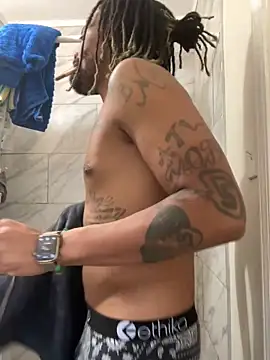 Snapshot of 1BeautyN1Beast chatting on 12.09.24 1BeautyN1Beast online show from 12.09.24