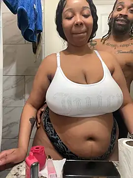 Snapshot of 1BeautyN1Beast chatting on 01.13.25 1BeautyN1Beast online show from 01.13.25