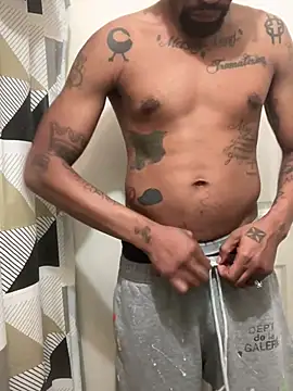 Snapshot of 1BeautyN1Beast chatting on 01.28.25 1BeautyN1Beast online show from 01.28.25