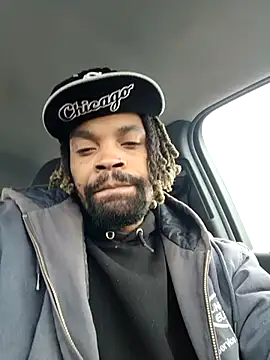 Snapshot of 1BeautyN1Beast chatting on 02.11.25 1BeautyN1Beast online show from 02.11.25