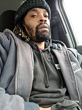 Snapshot of 1BeautyN1Beast chatting on 02.19.25 1BeautyN1Beast online show from 02.19.25