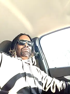 Snapshot of 1BeautyN1Beast chatting on 02.24.25 1BeautyN1Beast online show from 02.24.25