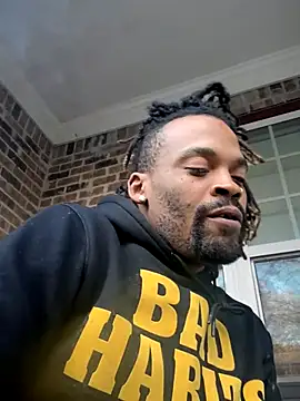 Snapshot of 1BeautyN1Beast chatting on 11.23.25 1BeautyN1Beast online show from 11.23.25