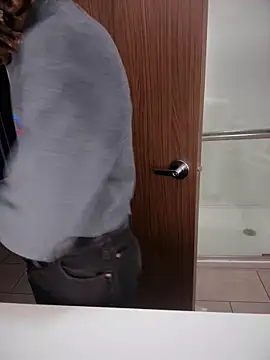 1BeautyN1Beast online show from 12.18.25