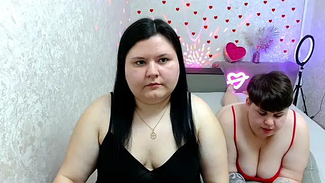 Snapshot of BeckyAndHellen chatting on 02.19.25 BeckyAndHellen online show from 02.19.25