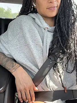 Shuggabutt online show from 03.29.26