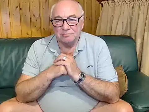 Snapshot of biggandybig chatting on 02.24.25 biggandybig online show from 02.24.25