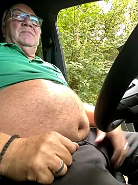 Snapshot of biggandybig chatting on 09.23.25 biggandybig online show from 09.23.25