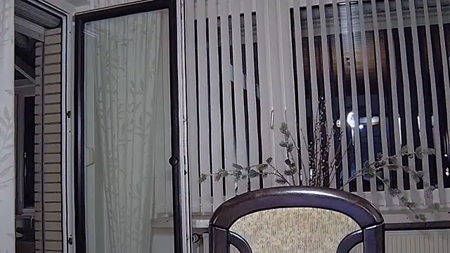 Snapshot of biggandybig chatting on 10.02.25 biggandybig online show from 10.02.25