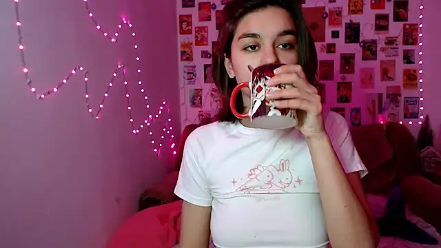 Snapshot of Celine_Dionn chatting on 12.14.24 Celine Dionn online show from 12.14.24