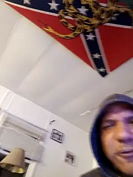 Snapshot of Ricardosuavee6 chatting on 10.27.25 Ricardosuavee6 online show from 10.27.25