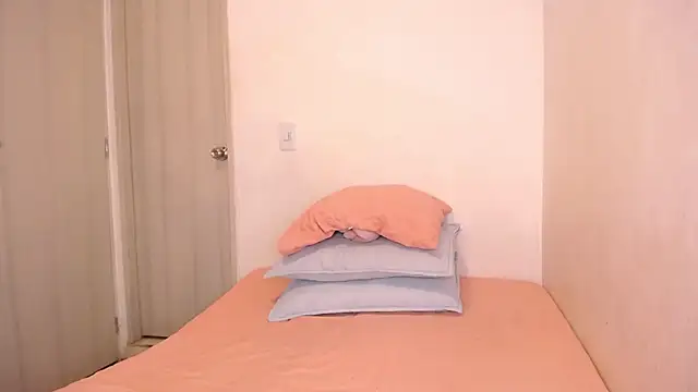 Snapshot of Megan_mancini chatting on 11.11.25 Megan mancini online show from 11.11.25