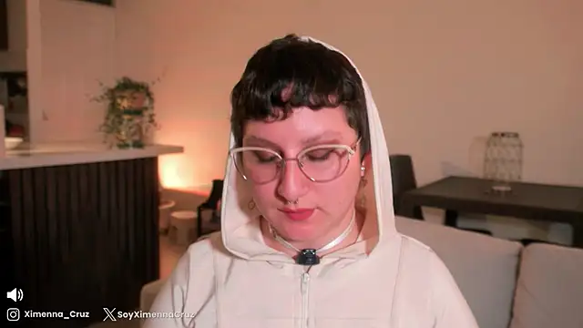 Snapshot of Ximenna_Cruz chatting on 09.16.25 Ximenna Cruz online show from 09.16.25