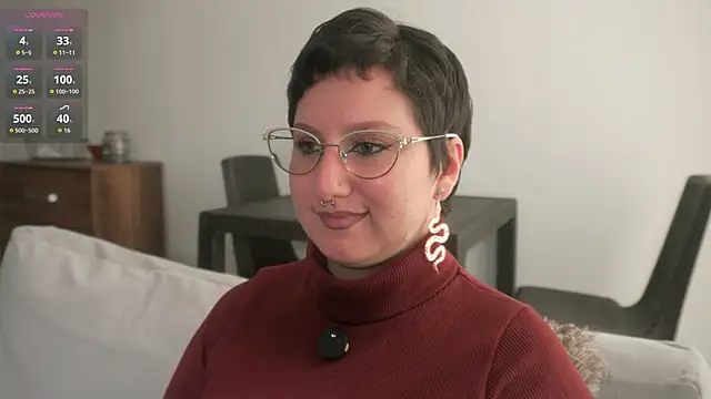 Snapshot of Ximenna_Cruz chatting on 09.18.25 Ximenna Cruz online show from 09.18.25