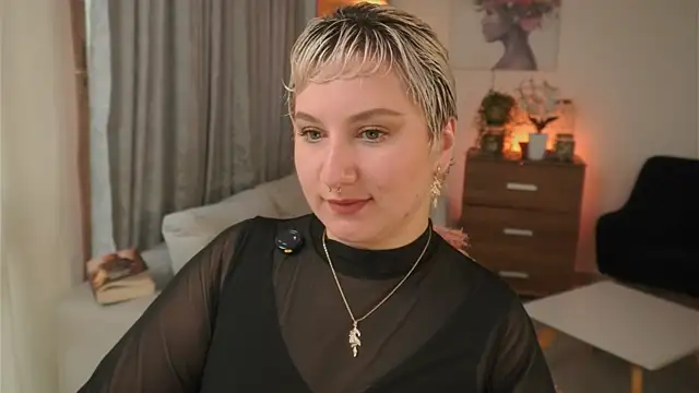 Snapshot of Ximenna_Cruz chatting on 01.13.26 Ximenna Cruz online show from 01.13.26