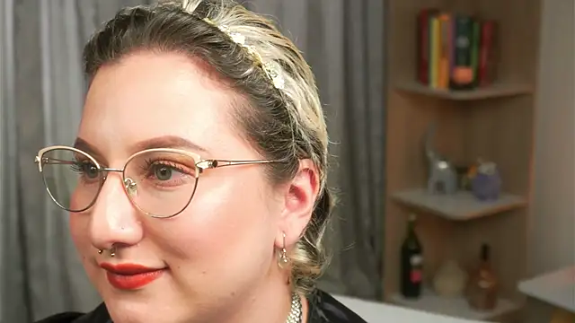 Ximenna Cruz online show from 04.03.26