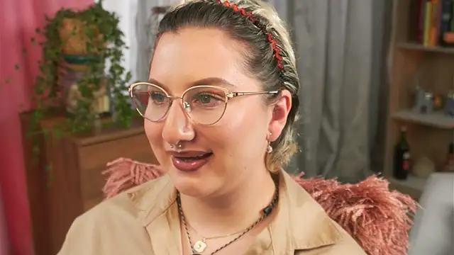 Ximenna Cruz online show from 04.04.26