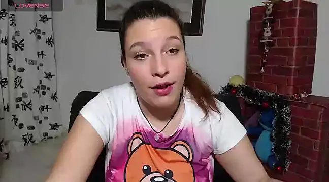 Snapshot of alexia_87 chatting on 12.22.24 alexia 87 online show from 12.22.24