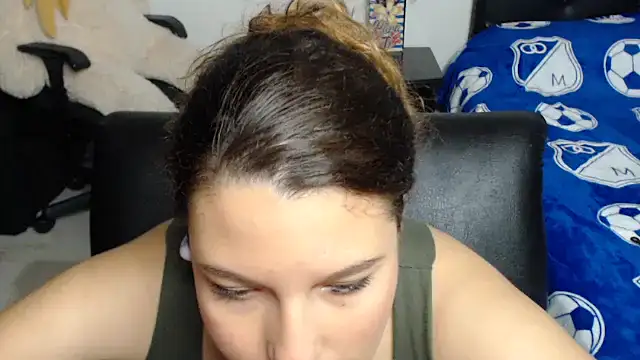 Snapshot of alexia_87 chatting on 12.27.24 alexia 87 online show from 12.27.24