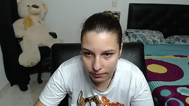 Snapshot of alexia_87 chatting on 01.28.25 alexia 87 online show from 01.28.25