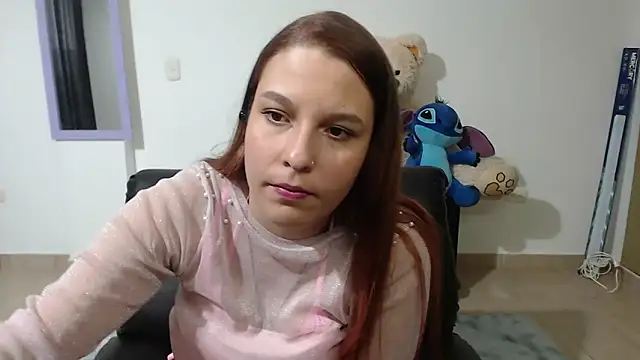 Snapshot of alexia_87 chatting on 02.14.25 alexia 87 online show from 02.14.25