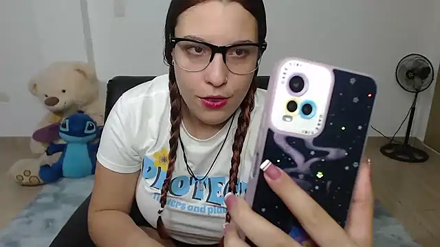 Snapshot of alexia_87 chatting on 02.24.25 alexia 87 online show from 02.24.25