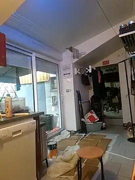 Snapshot of RomWoolf chatting on 02.04.25 RomWoolf online show from 02.04.25