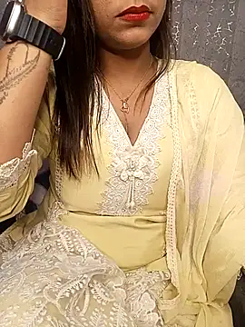 Snapshot of Divya_girl chatting on 02.12.25 Divya girl online show from 02.12.25