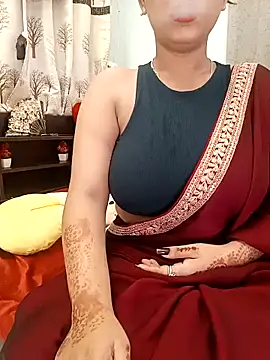 Snapshot of Divya_girl chatting on 10.13.25 Divya girl online show from 10.13.25