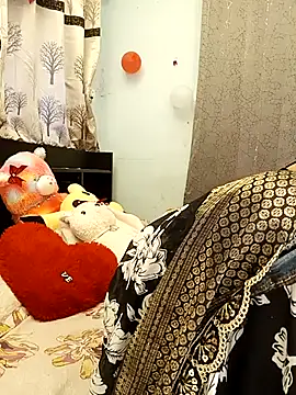 Snapshot of Divya_girl chatting on 11.15.25 Divya girl online show from 11.15.25