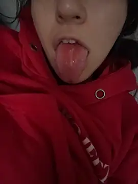 Naughtylittlegirl  online show from 11.13.25