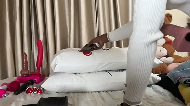 Snapshot of SexyAudreyFuck chatting on 11.12.25 SexyAudreyFuck online show from 11.12.25