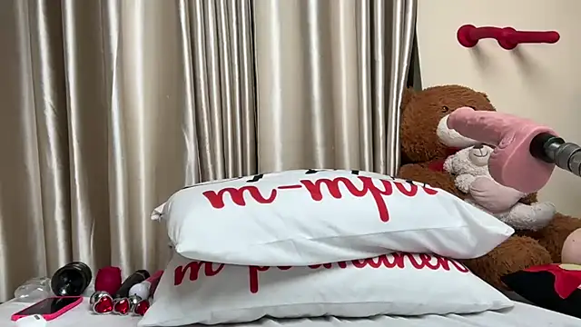 Snapshot of SexyAudreyFuck chatting on 11.21.25 SexyAudreyFuck online show from 11.21.25