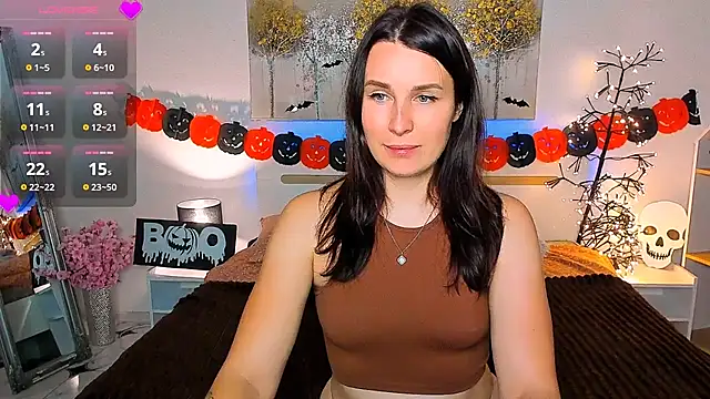YrKiraXO online show from 10.22.25