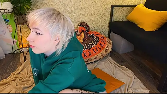 EmmyAmbros online show from 12.16.25