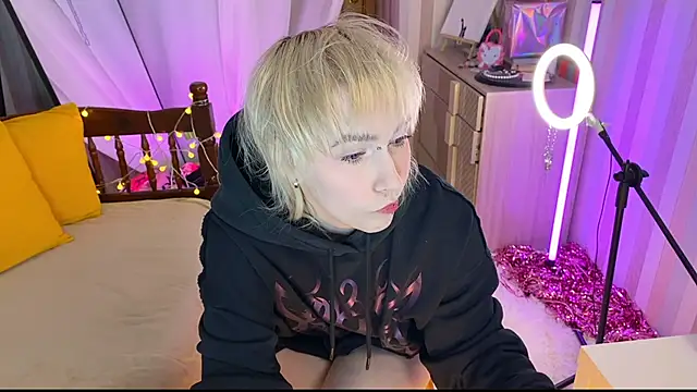 EmmyAmbros online show from 02.18.26