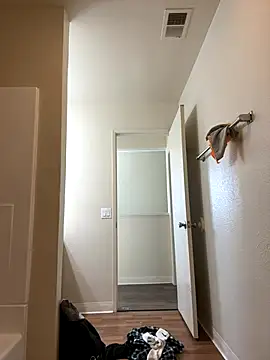 Chuckie 999 online show from 11.02.25